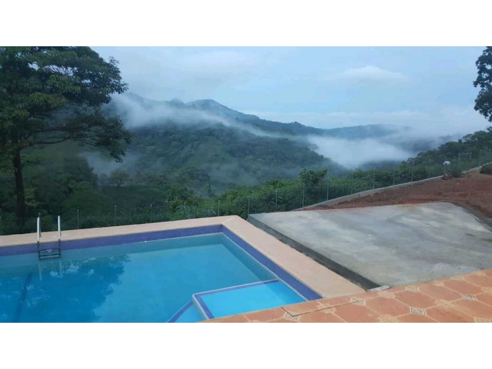 VENTA DE FINCA EN CHICA DE BUENOS AIRES. SÓLO PAZ Y TRANQUILIDAD
