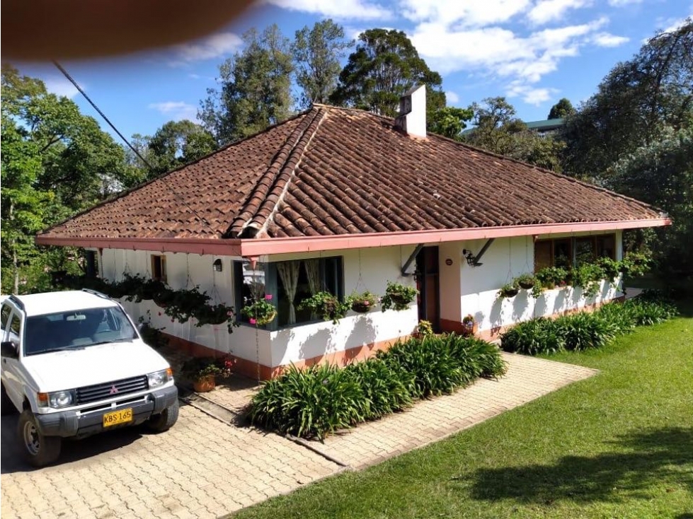 Venta de Casa en San Antonio la Ceja con vista al lago - 1