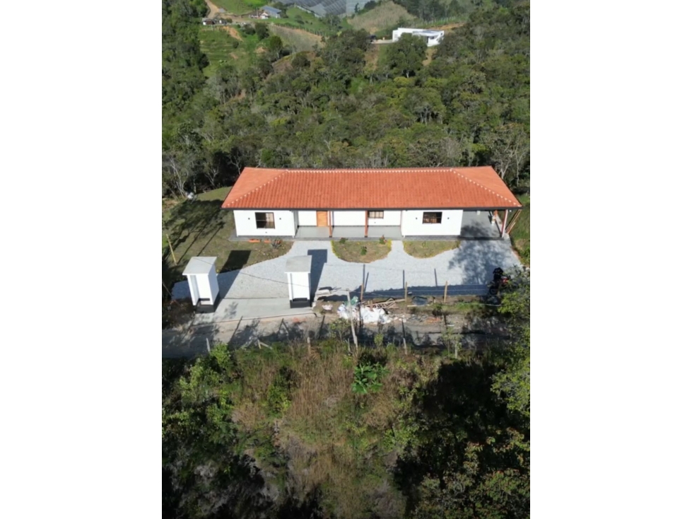 VENTA DE FINCA EN SAN VICENTE VEREDA CHAPARRAL con 5160 mt2 — foto 3