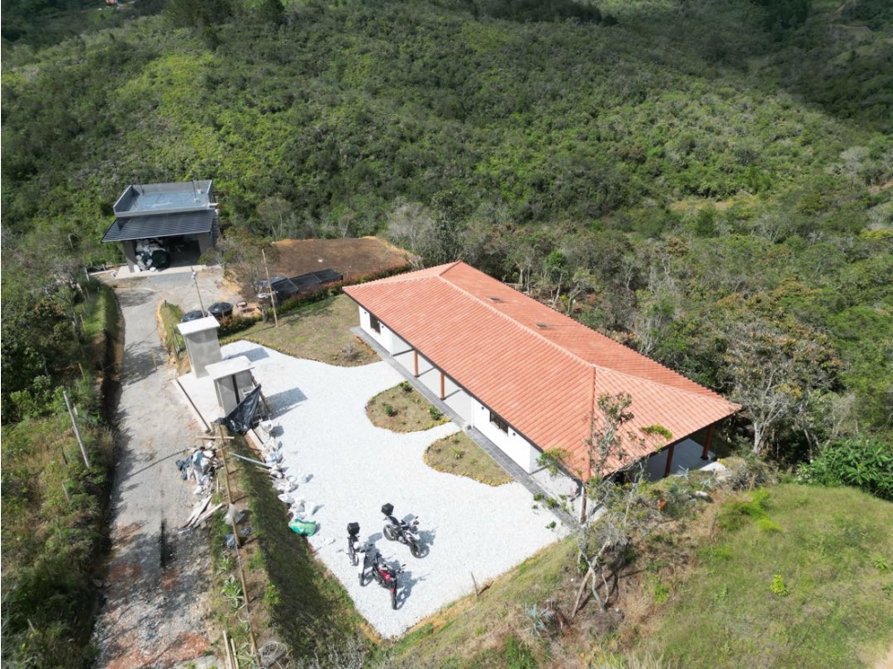 VENTA DE FINCA EN SAN VICENTE VEREDA CHAPARRAL con 5160 mt2 — foto 3