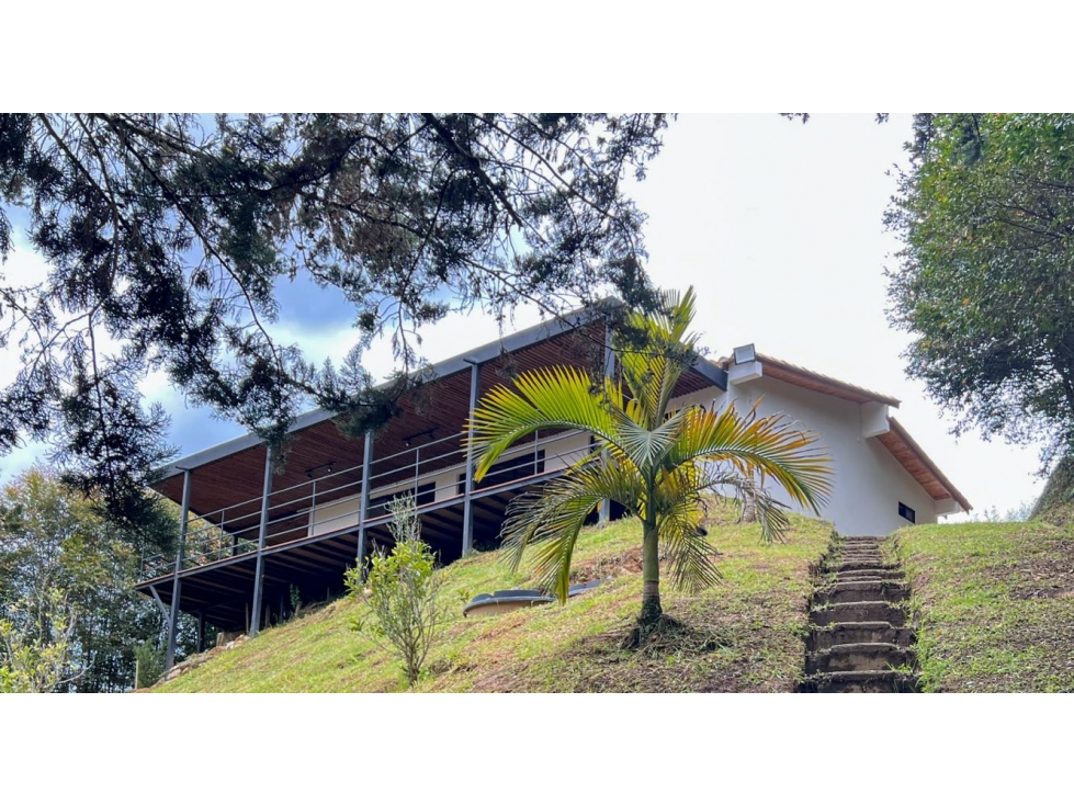 VENTA DE FINCA EN SAN VICENTE vereda San Antonio ( antes del pueblo)