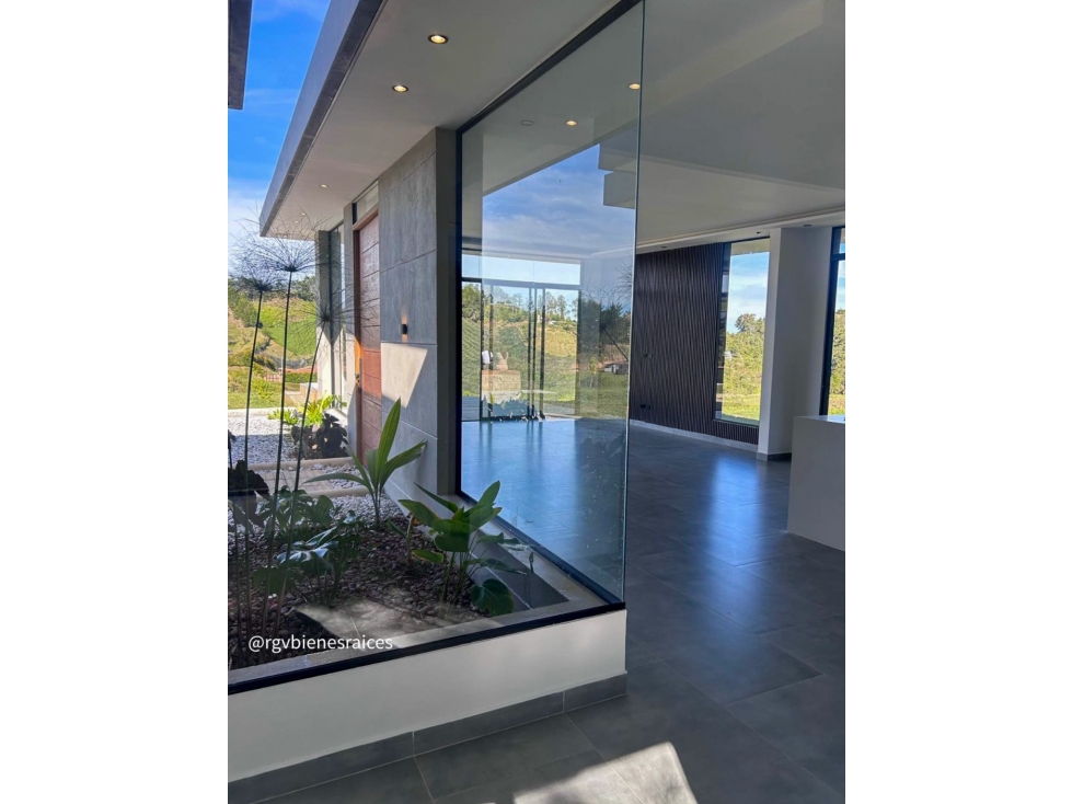VENTA DE FINCA EN SAN VICENTE VEREDA LA PORQUERA — foto 5