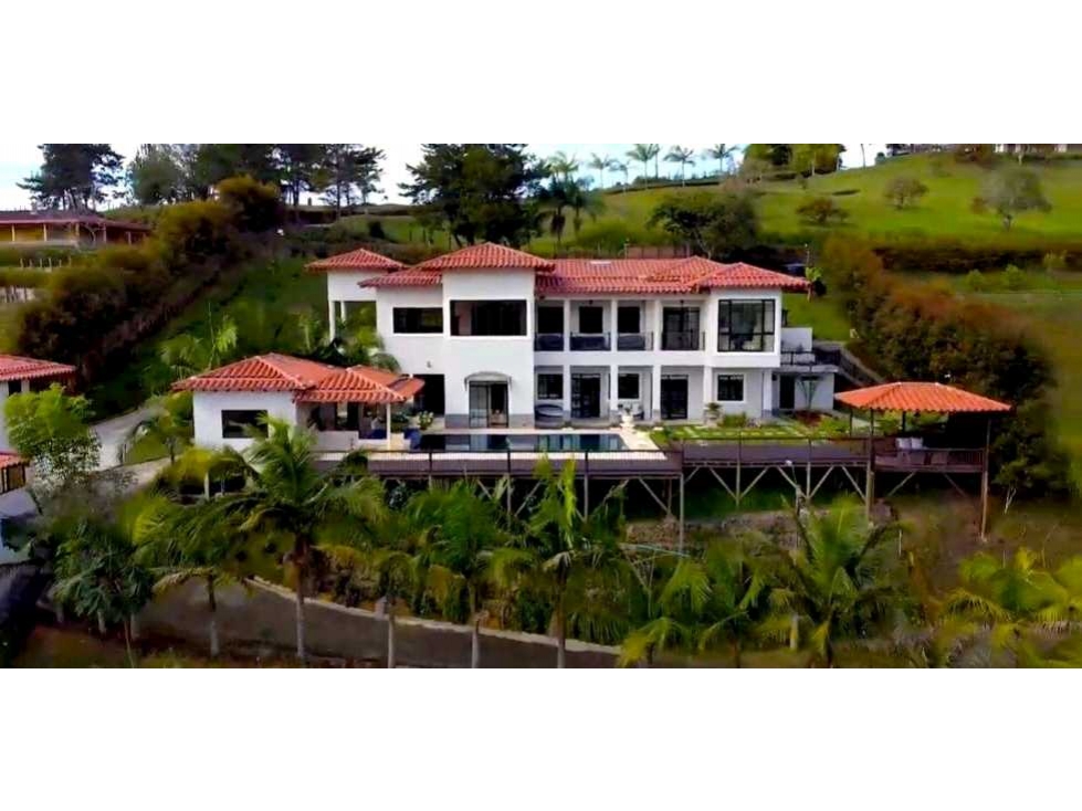 VENTA DE FINCA HOTEL BOUTIQUE EN EL PEÑOL CON VISTA A LA REPRESA. - 1