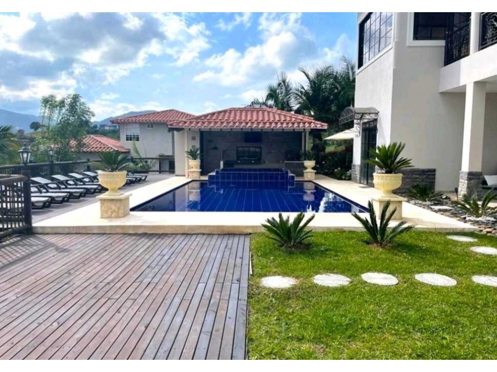 VENTA DE FINCA HOTEL BOUTIQUE EN EL PEÑOL CON VISTA A LA REPRESA. - 3