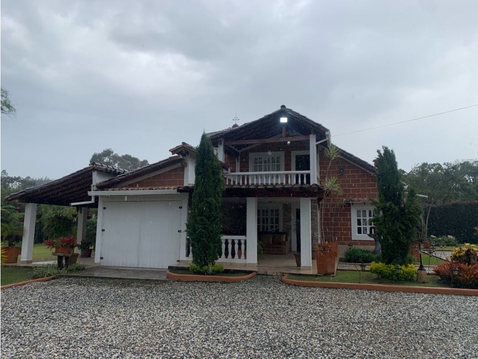 Venta de Finca Tradicional en Llanogrande Ubicación y Topografía Plana — foto 2