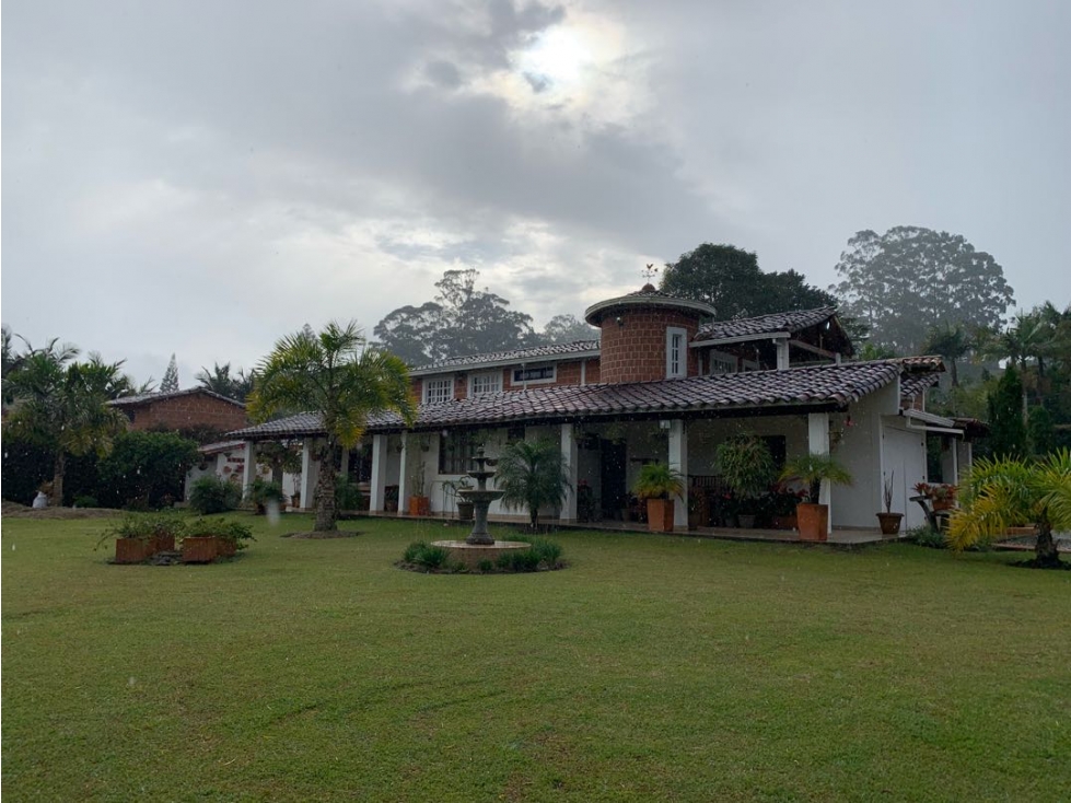Venta de Finca Tradicional en Llanogrande Ubicación y Topografía Plana — foto 4