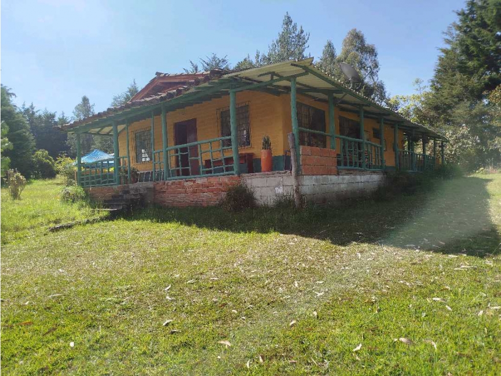 Venta de Finca Recreo - Lote en Santa Elena, Vereda El Llano