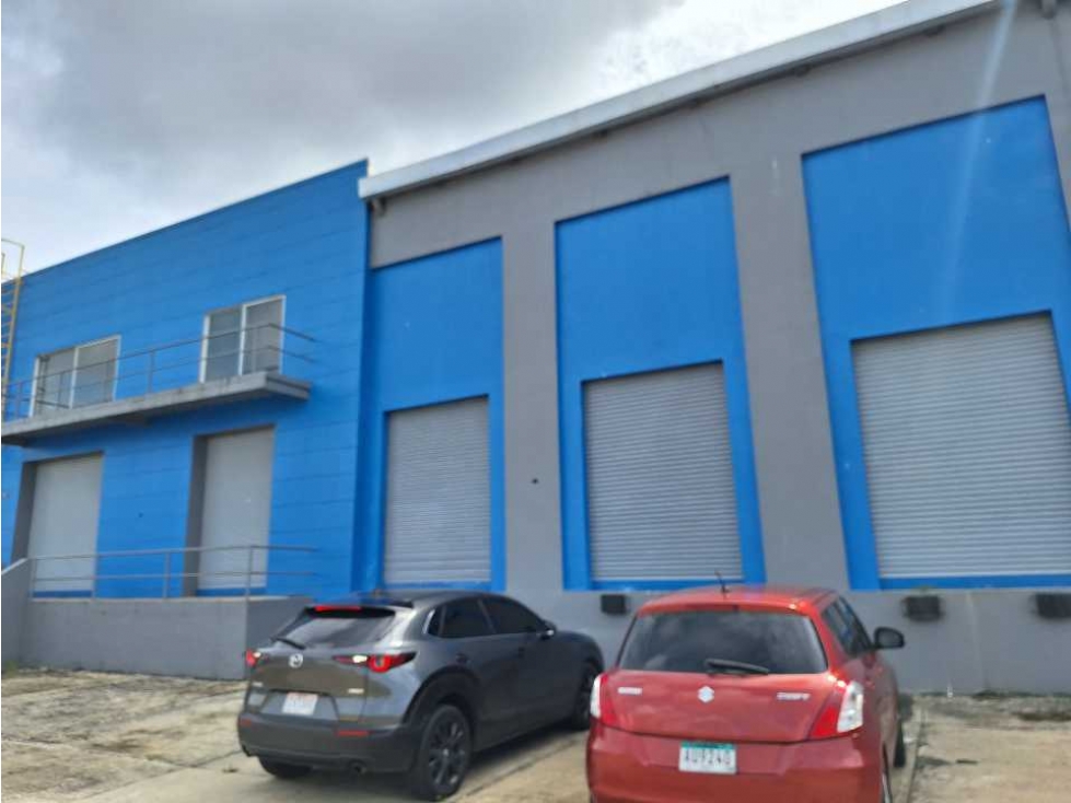 Alquiler de Galera de 1,050 metros en Parque Industrial Las Américas — foto 6