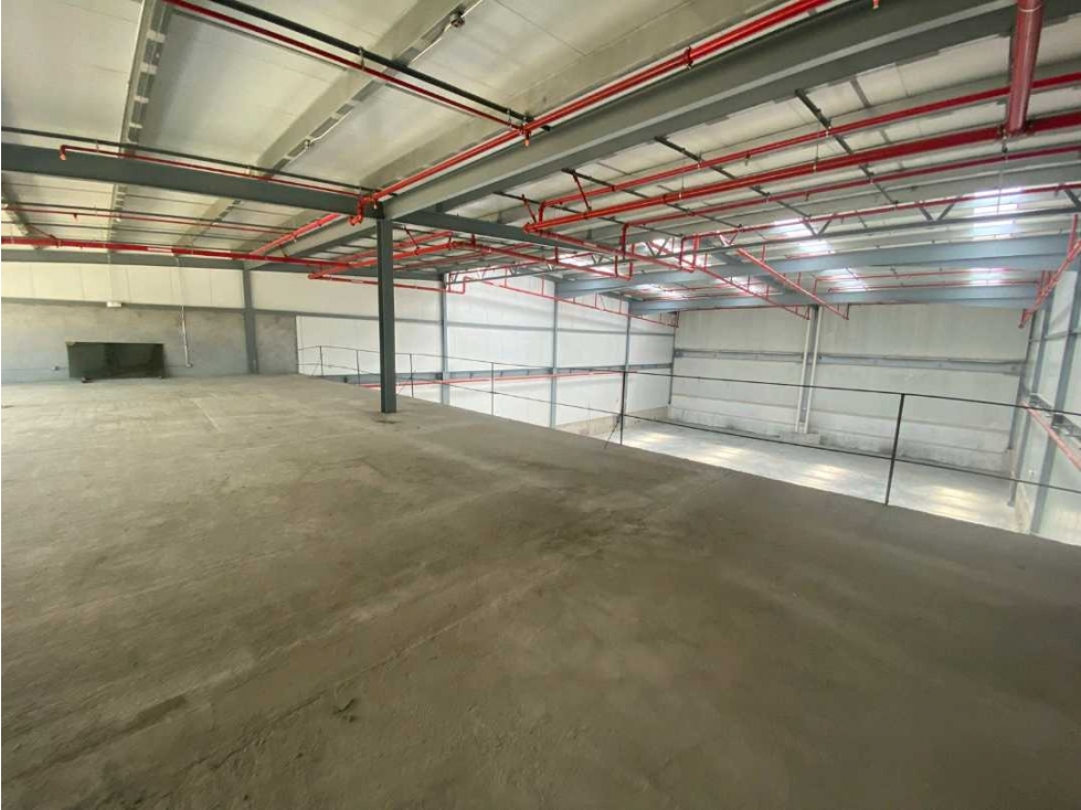 Venta de galera a estrenar de 1,141.30 mts2 en Zona Uno — foto 5