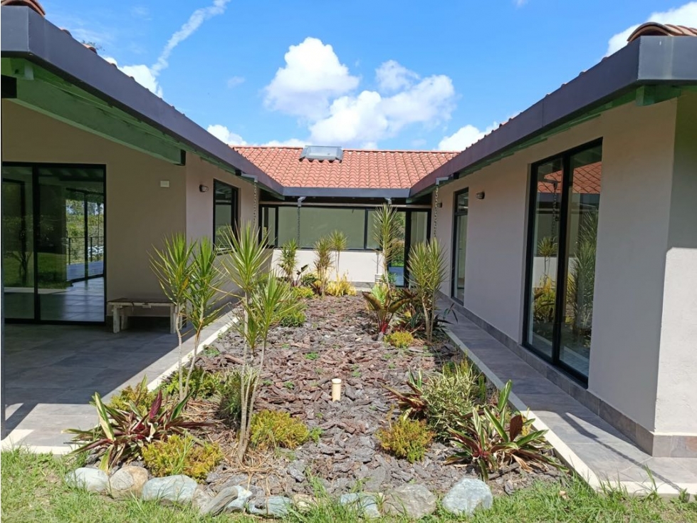 Venta de hermosa casa campestre en vereda Quirama — foto 2