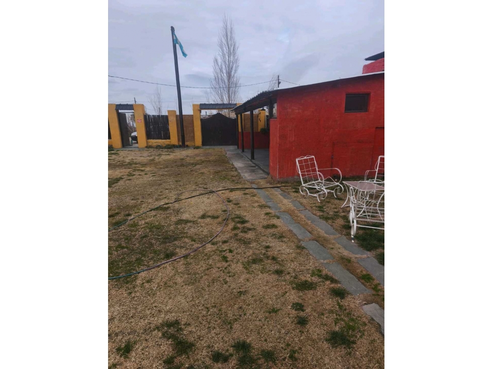 VENTA DE HERMOSA CASA CON PISCINA EN LUJÁN DE CUYO - 5