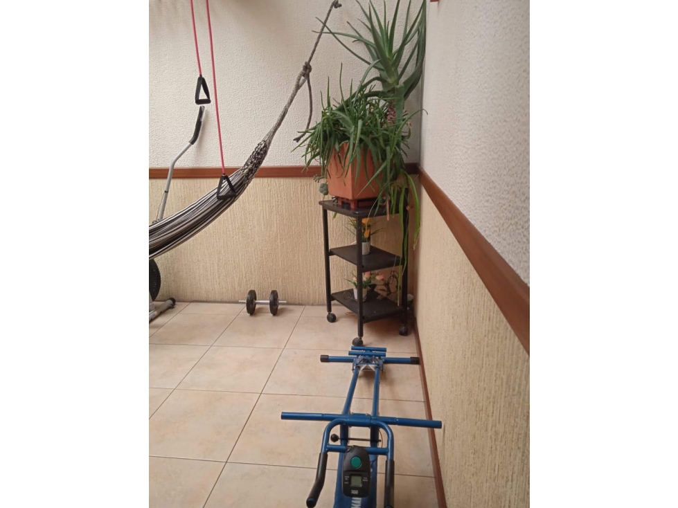 VENTA DE CASA RENTABLE EN ENGATIVA DE 5 PISOS — foto 2