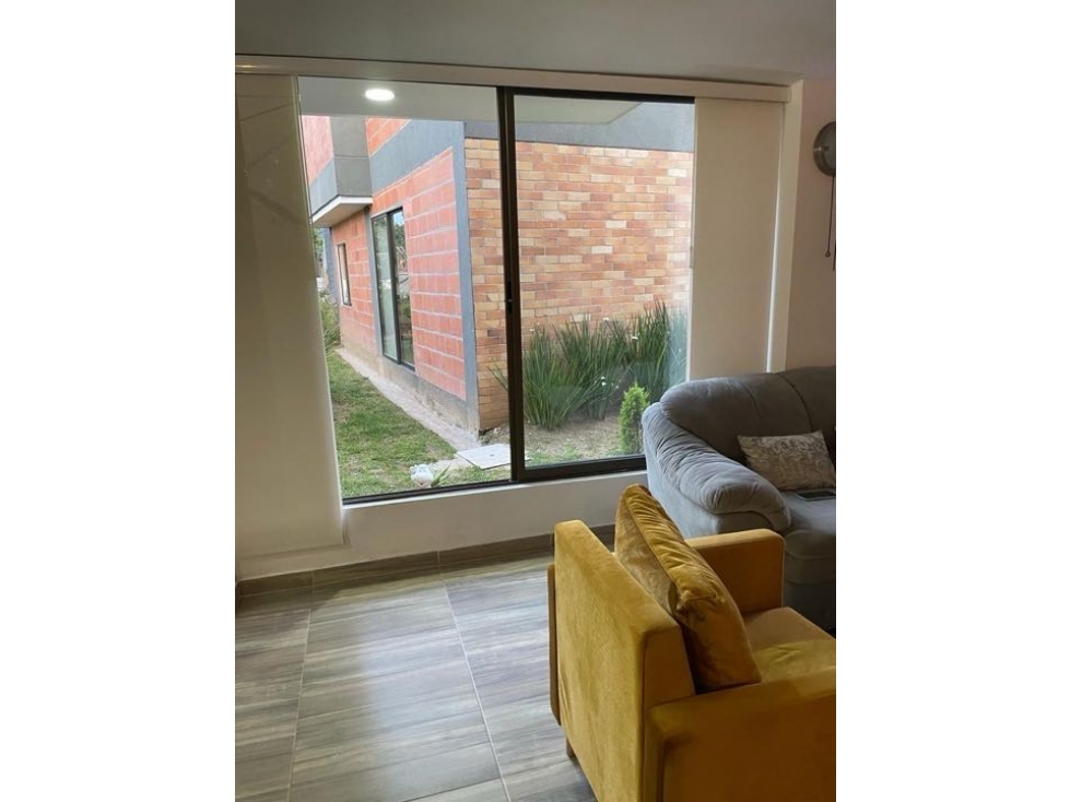 Venta de hermosa casa de dos niveles en la Ceja, oriente cerca al Viva — foto 5