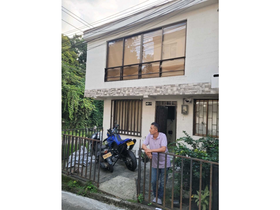 Venta de Hermosa Casa de dos pisos en Parque Industrial