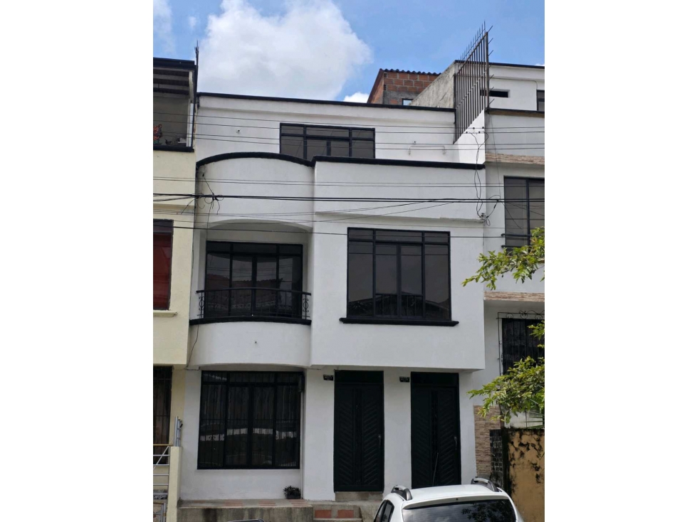 Venta de Hermosa Casa de dos pisos Independientes con Terraza