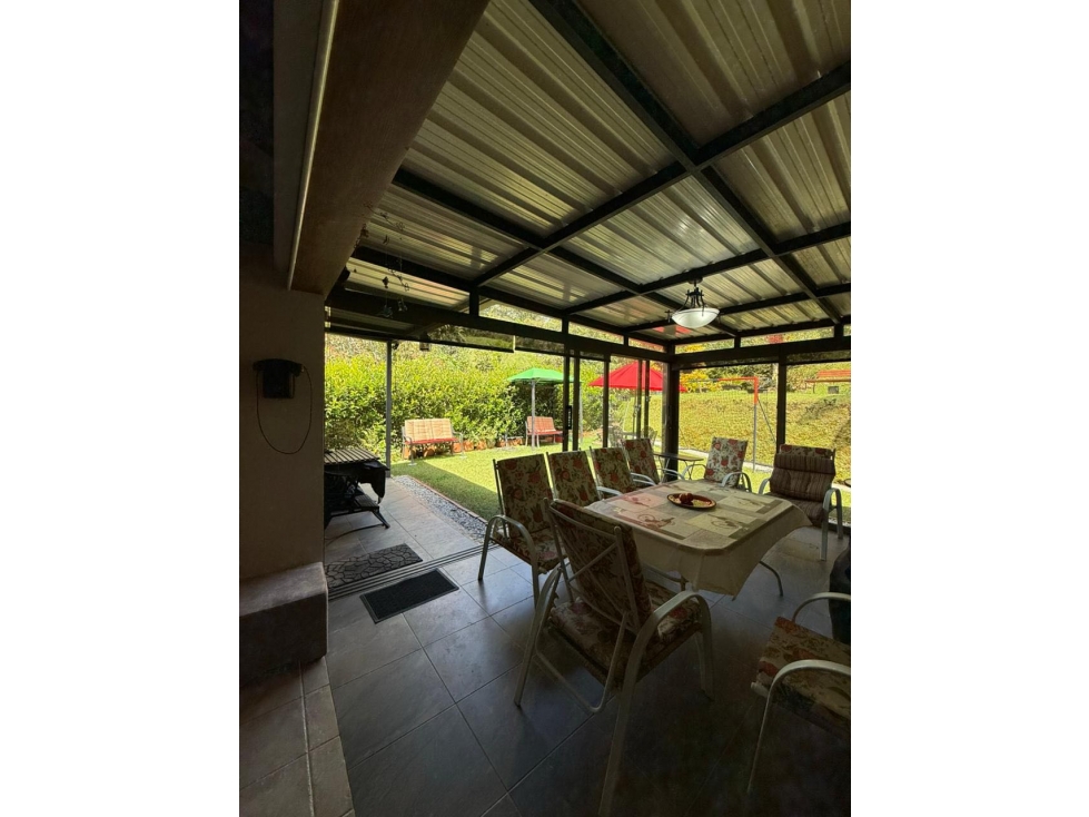 Venta de hermosa casa de un solo nivel en el retiro Antioquia — foto 5