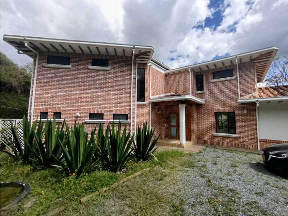 Venta de hermosa Casa en el Retiro ,sector Fizebad - 4