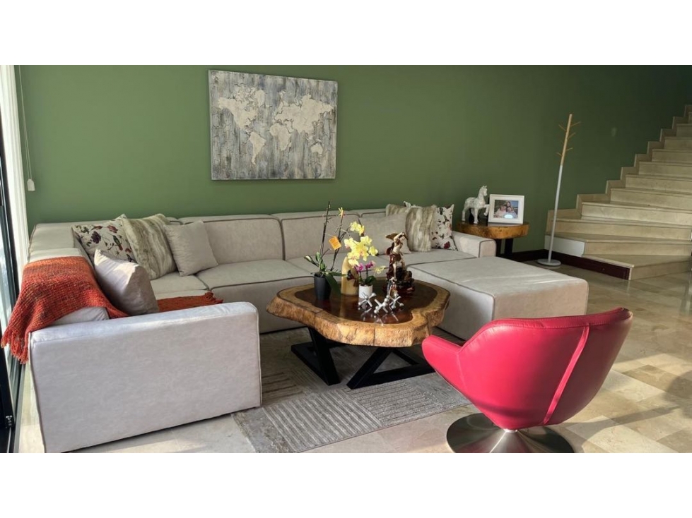 Casa en La Calera, El Poblado | 291 m² | apartaestudio en subnivel — foto 3