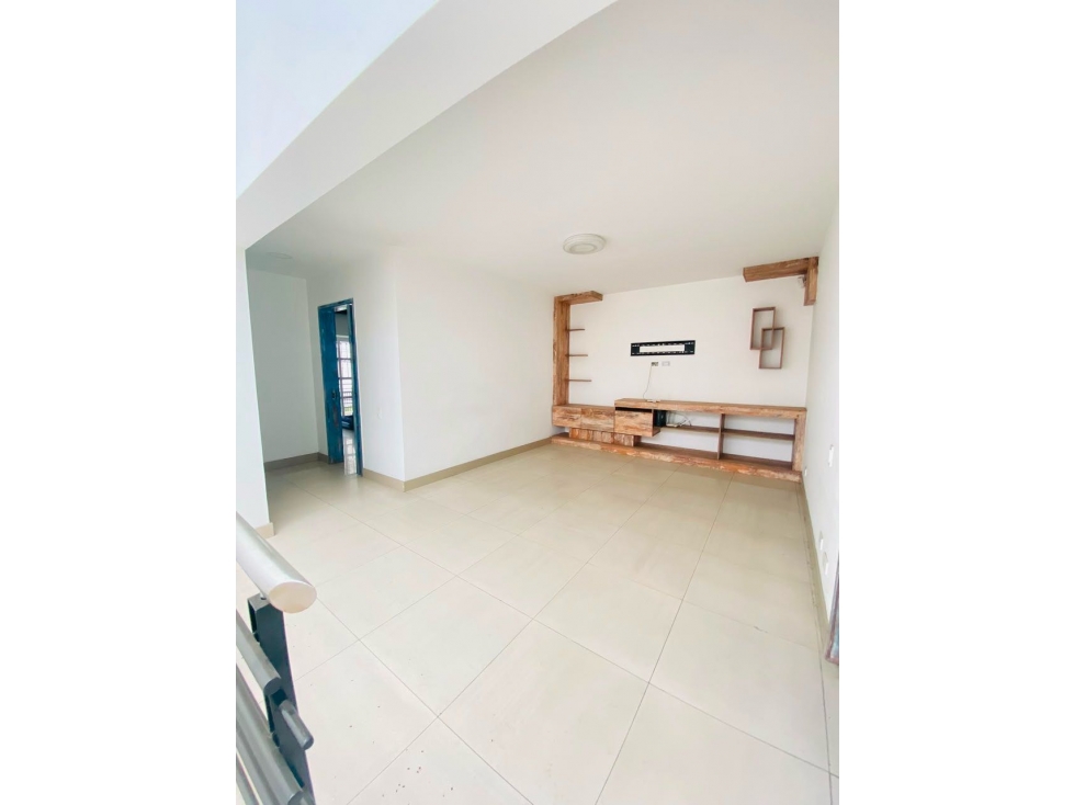 Venta de hermosa casa en La Flora — foto 4