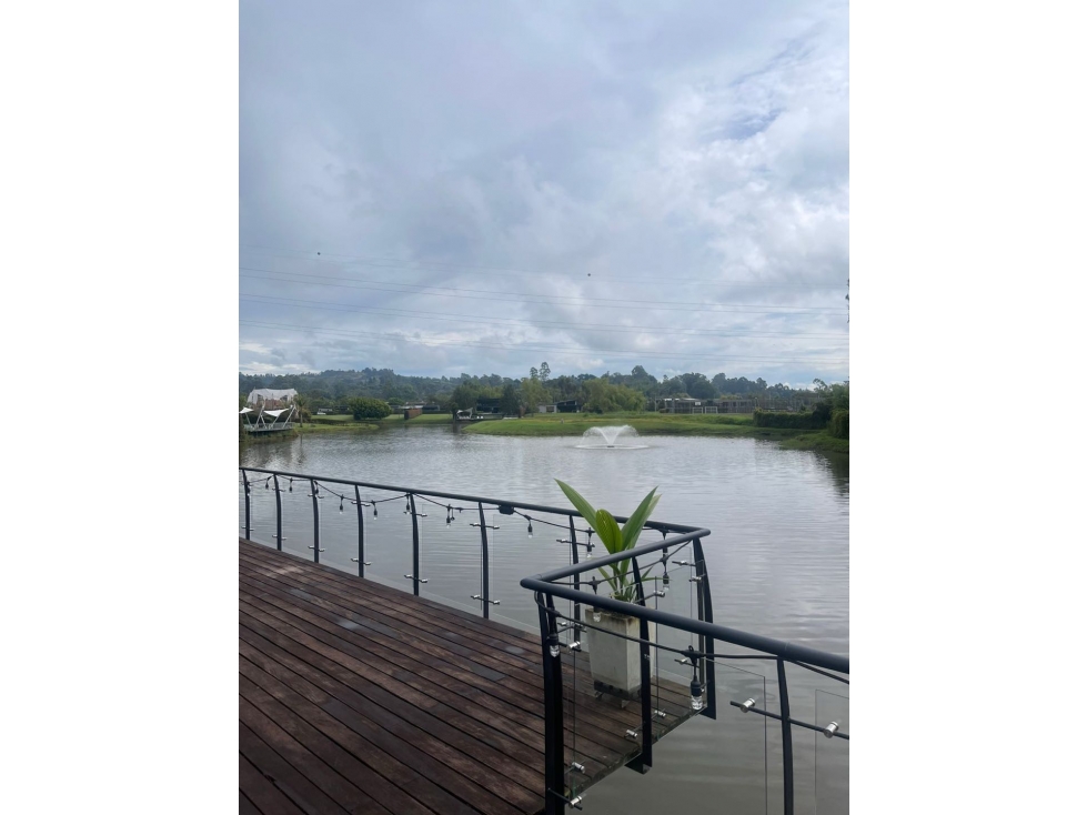 Casa Llanogrande | 366 m² | deck con vista al lago - 4