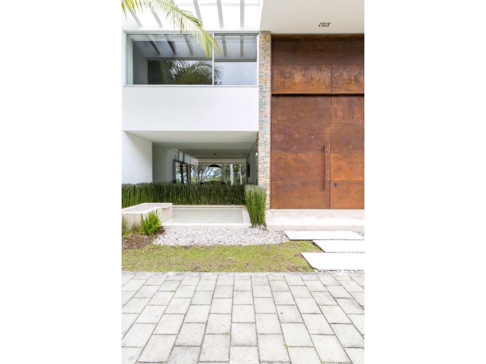 Casa Llanogrande | 670 m² | 4 alcobas | lote plano — foto 2