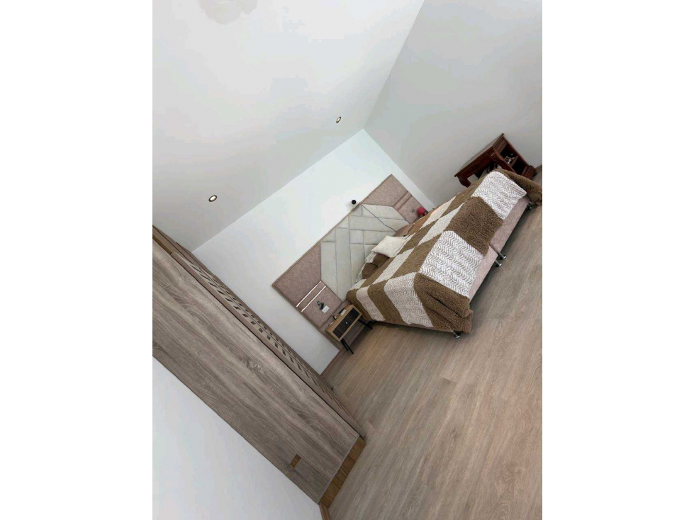 VENTA O PERMUTA DE HERMOSA CASA EN TEBAIDA — foto 5