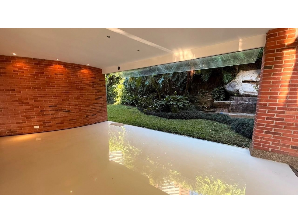 Casa El Poblado | 324 m² | 3 alcobas | cascada de piedra — foto 3