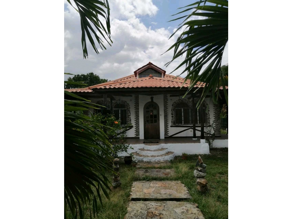 VENTA DE HERMOSA CASA SEMI CAMPESTRE PENONOMÉ - 2