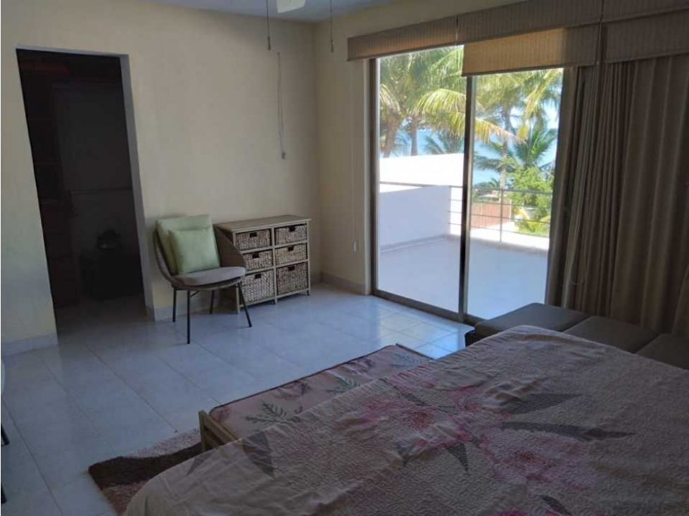 VENTA / RENTA DE HERMOSA VILLA FRENTE AL MAR EN CHICXULUB PUERTO - 5