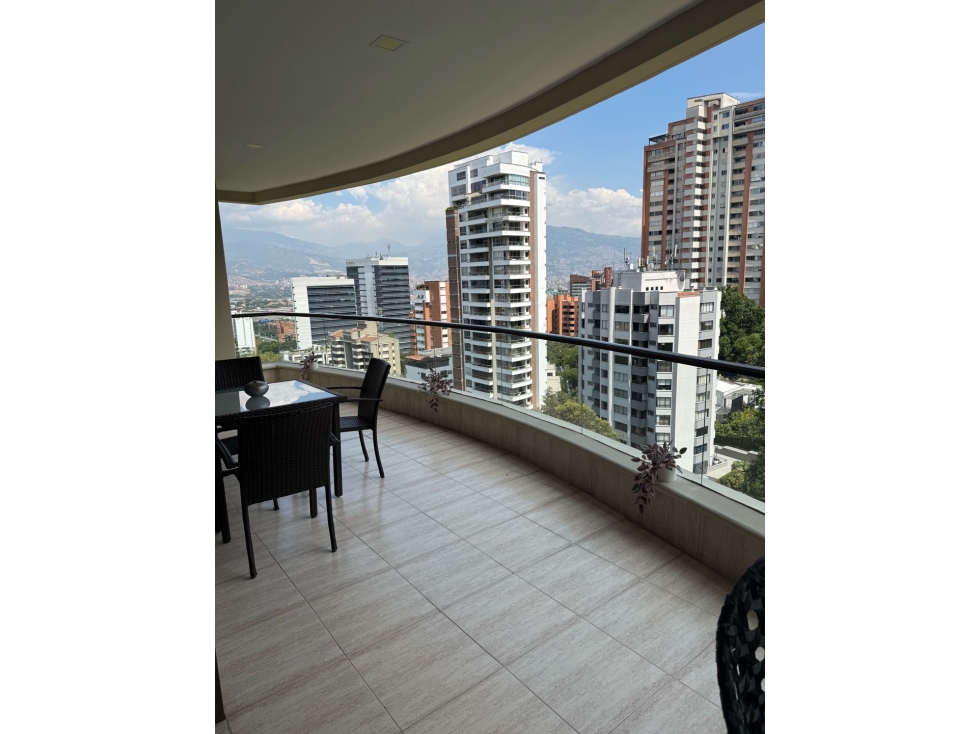 Apartamento en El Poblado | 342 m² | espacios amplios