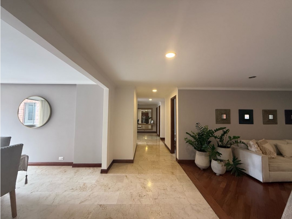 VENTA DE HERMOSO APARTAMENTO CON UNA EXCELENTE TERRAZA EN EL POBLADO
