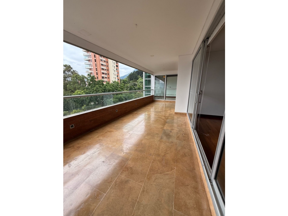 Apartamento en parte alta del Poblado | 270 m² | cerca a Cl. Rosario