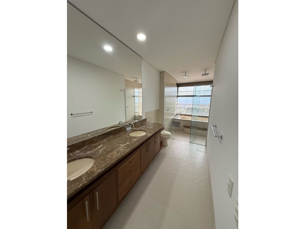 Apartamento en parte alta del Poblado | 270 m² | cerca a Cl. Rosario — foto 6