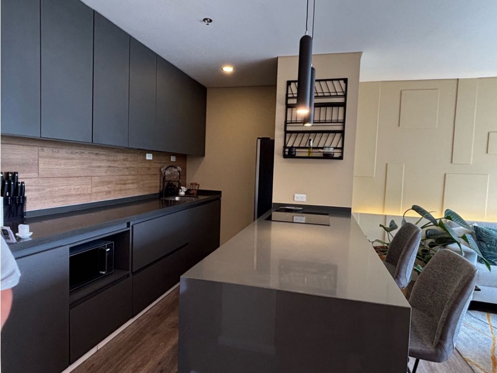 Venta de Hermoso Apartamento Duplex Con Roof-Top en Alto de Palmas — foto 3