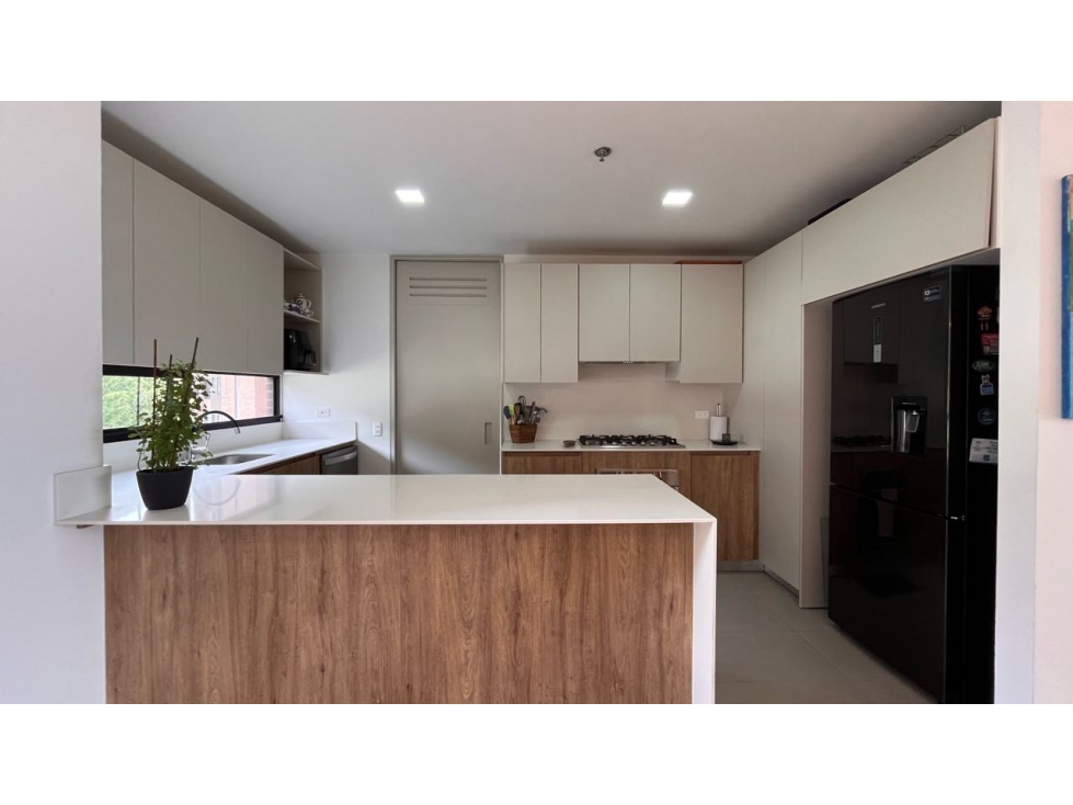 Venta de Hermoso Apartamento en Cola del Zorro - El Poblado — foto 4