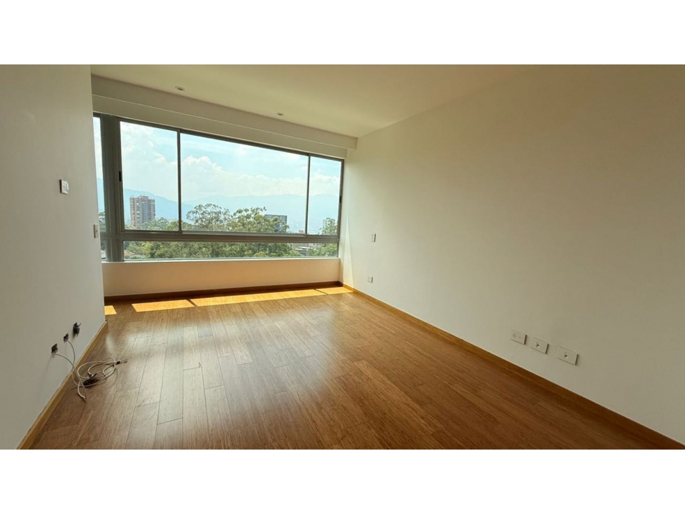 Apartamento Los Balsos | 245 m² | gran balcón tipo terraza — foto 3