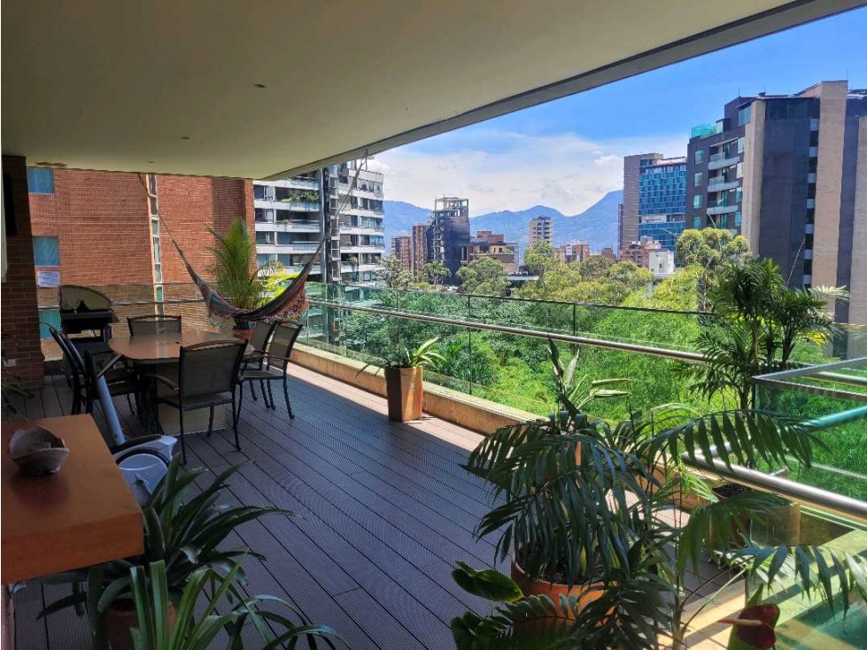 Venta o renta de hermoso apartamento en.El Poblado - Vizcaya