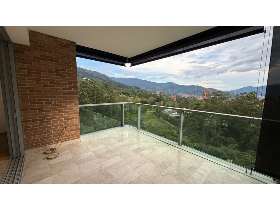 Apartamento Los Balsos | 245 m² | gran balcón tipo terraza — foto 5