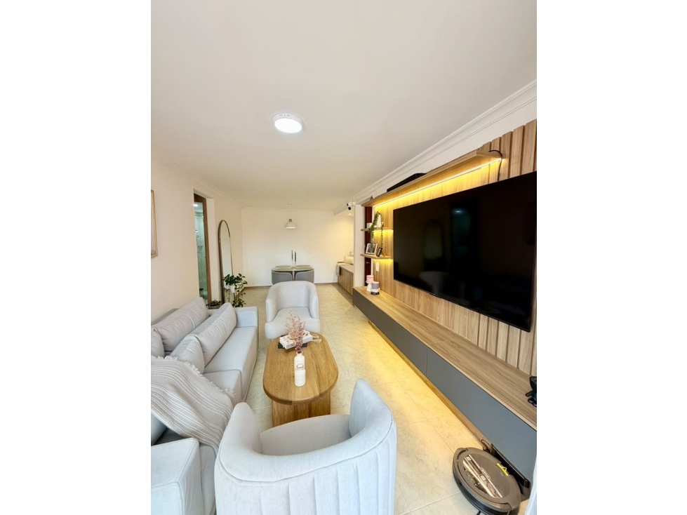 Venta de hermoso apartamento remodelado en Loma de los Bernal , Belén — foto 4