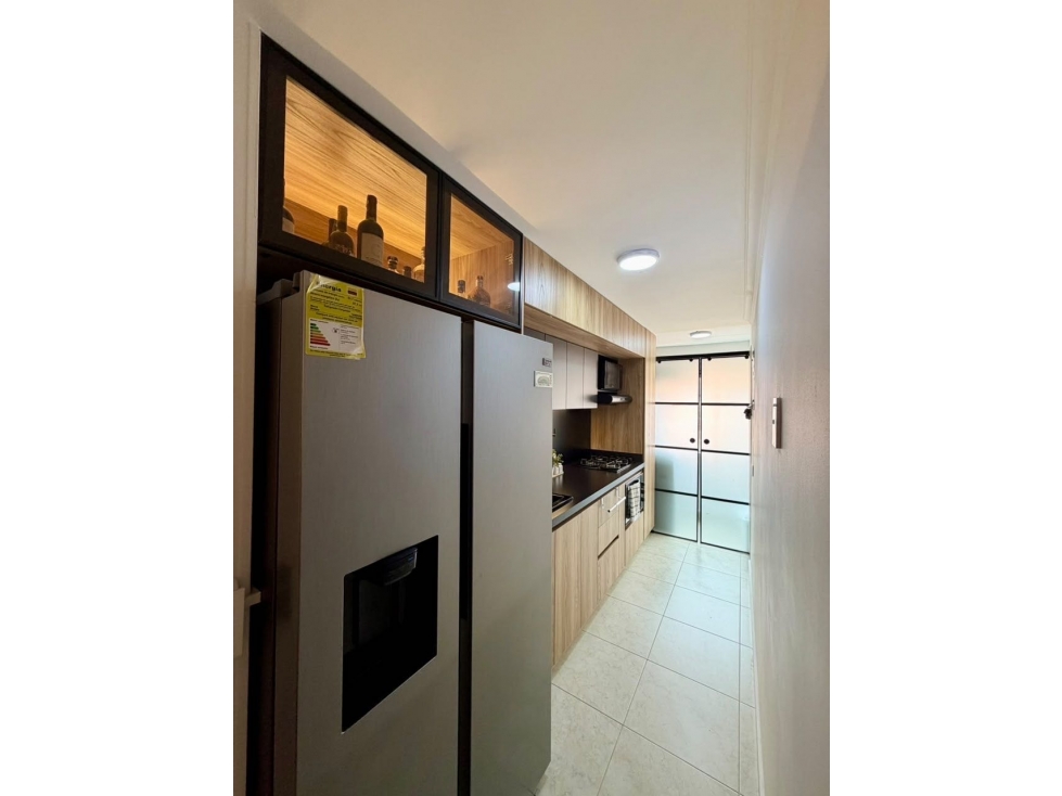 Venta de hermoso apartamento remodelado en Loma de los Bernal , Belén — foto 6