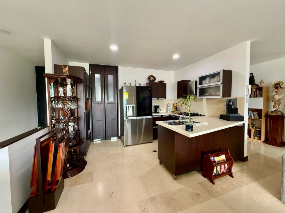 Venta de hermoso apartamento sector aves marías sabaneta — foto 3