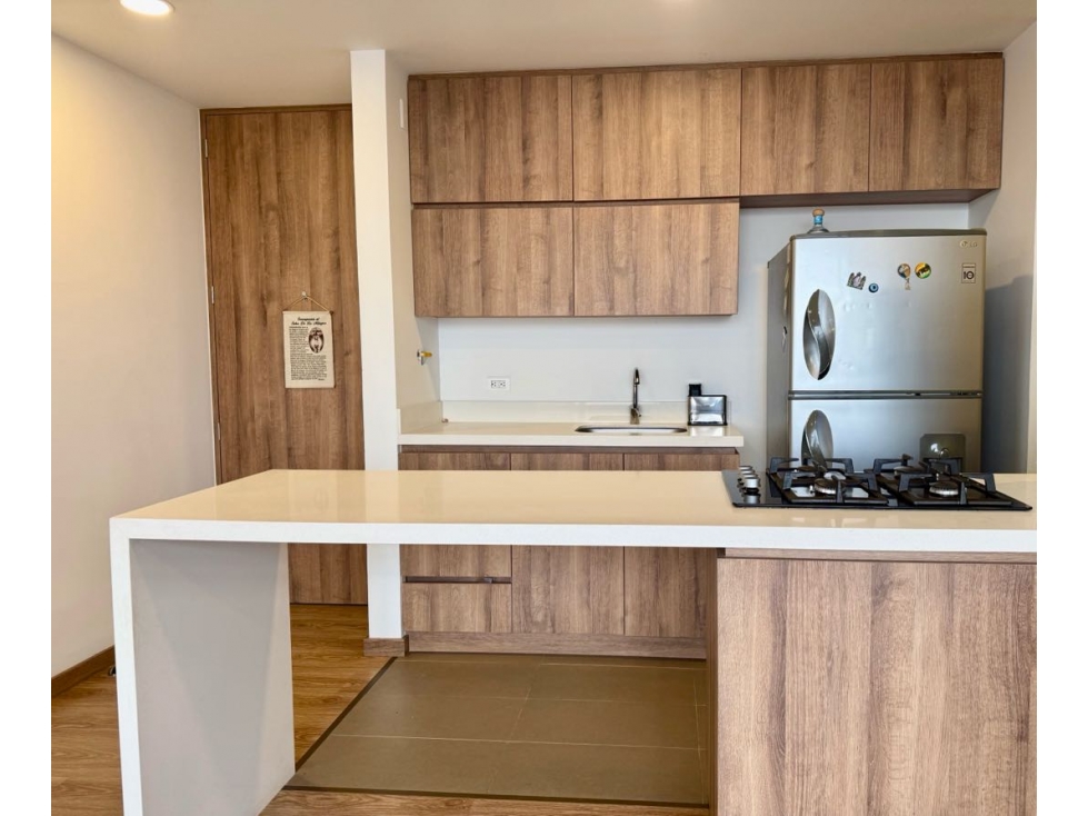 Venta de hermoso apartamento sector el trianon como nuevo — foto 2
