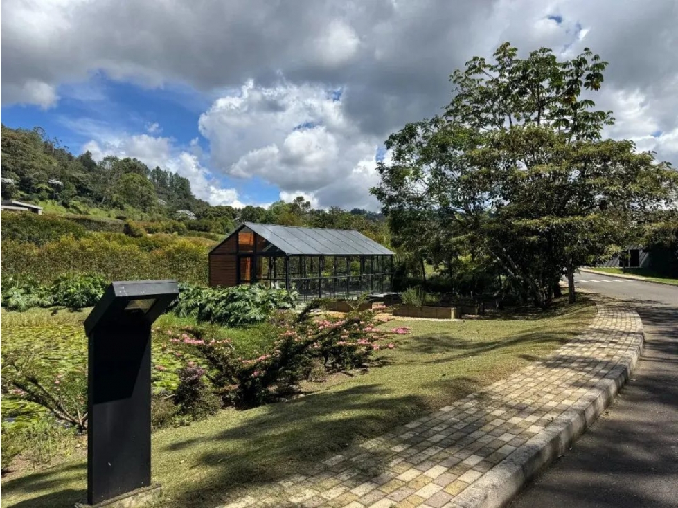 Lote El Herbal, Llanogrande | 2017 m² | diseño y servicios — foto 3