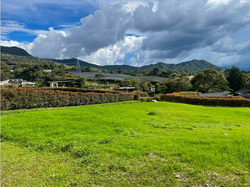 Venta de hermoso lote el la vía canda el Carmen en unidad con portón — foto 2