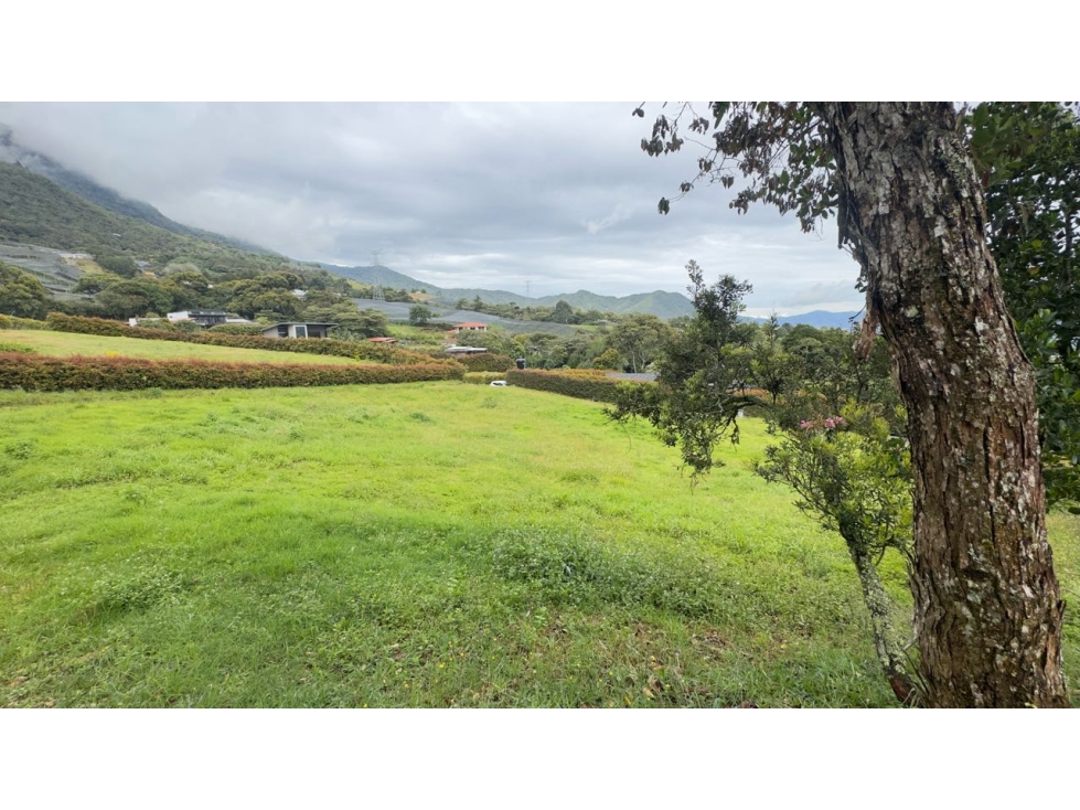 Venta de hermoso lote el la vía canda el Carmen en unidad con portón — foto 5
