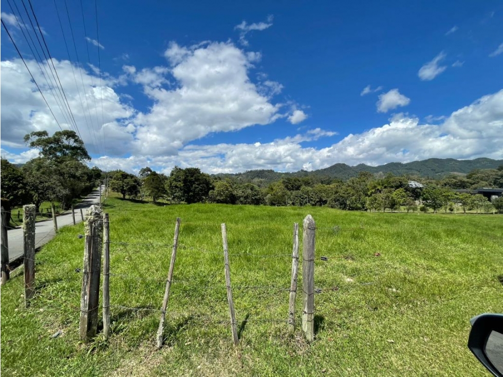 Venta de Hermoso lote plano en la unidad más exclusiva del Retiro — foto 2