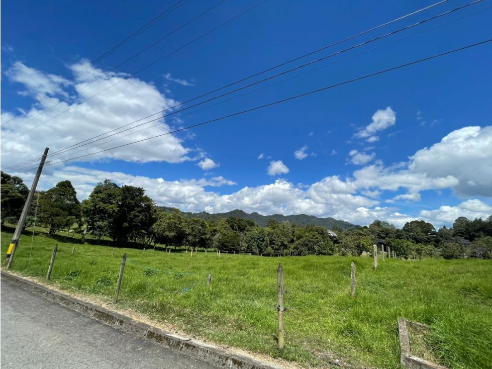 Venta de Hermoso lote plano en la unidad más exclusiva del Retiro — foto 3