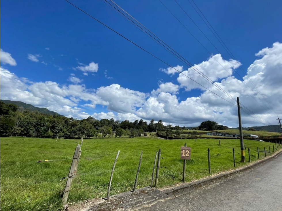 Venta de Hermoso lote plano en la unidad más exclusiva del Retiro — foto 4