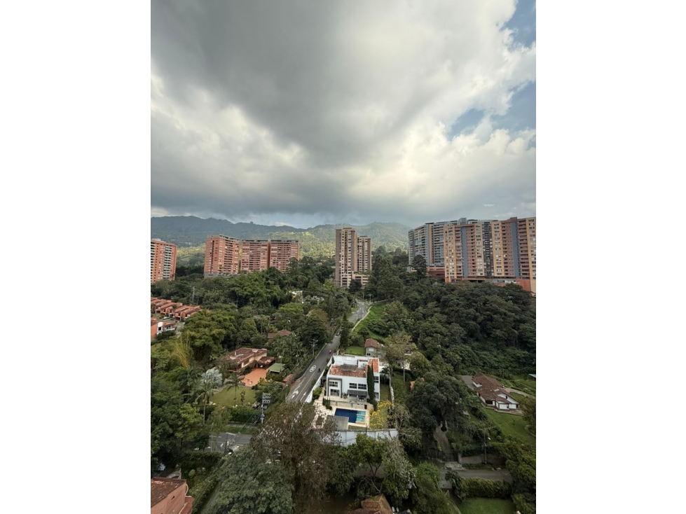 Venta de hermoso Penthouse Duplex en Envigado, Loma de las Brujas — foto 2