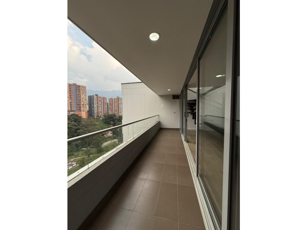 Venta de hermoso Penthouse Duplex en Envigado, Loma de las Brujas — foto 3